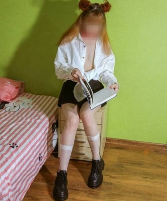 Я креативная и открытая к новым идеям, всегда стараюсь удовлетворить все твои фантазии. В моих услугах включено все, что ты мог бы пожелать: классический и оральный секс, массаж и многое другое. Я с удовольствием приглашу тебя в уютную квартиру в Москве, где мы сможем полностью расслабиться и насладиться друг другом. Подтверждают мои возможности и отзывы моих довольных клиентов. А еще, вот несколько фото для тебя 😘🔥. Жду встречи с нетерпением, чтобы сделать нашу встречу незабываемой! Дарья